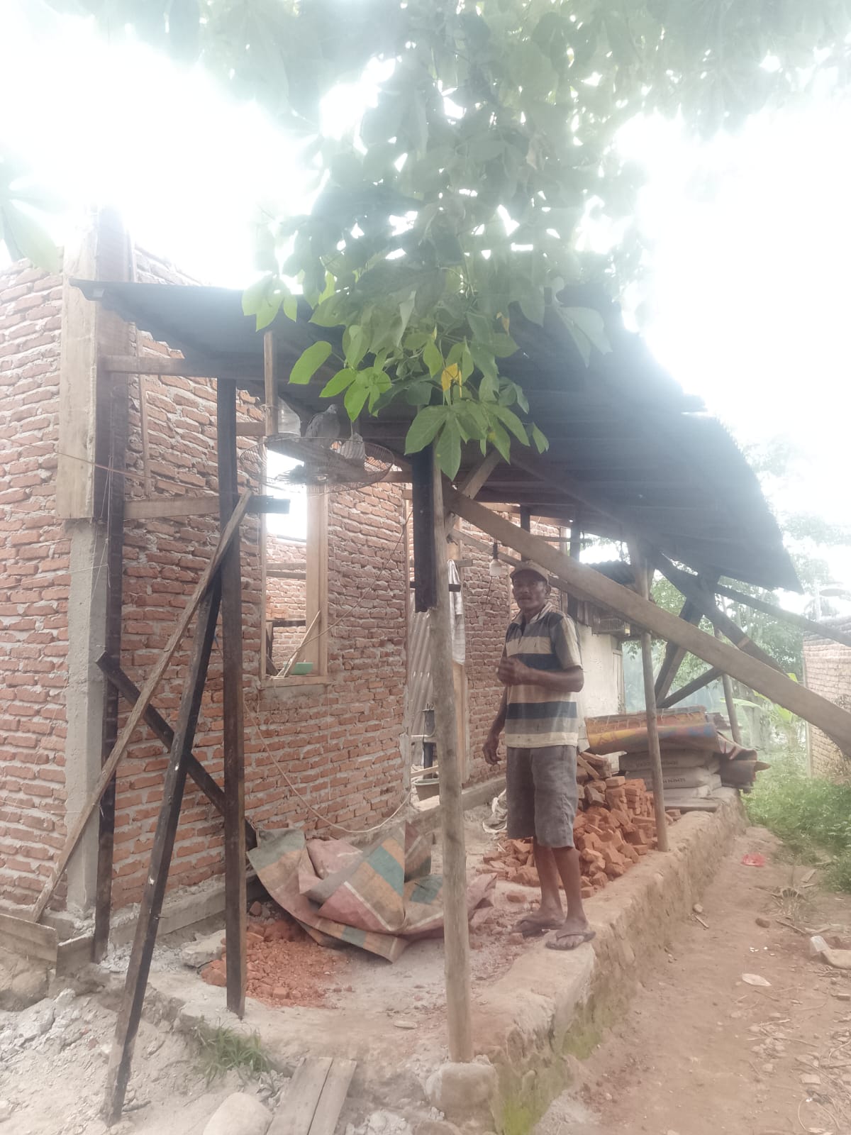 Rumah Bedah Mandailing Natal Terhenti, Penerima Manfaat: Diminta Dana Rp2,5 Juta untuk Upah Tukang